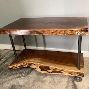 Schwarznussbaum Live Edge Couchtisch | Industrielle Moderne Möbel