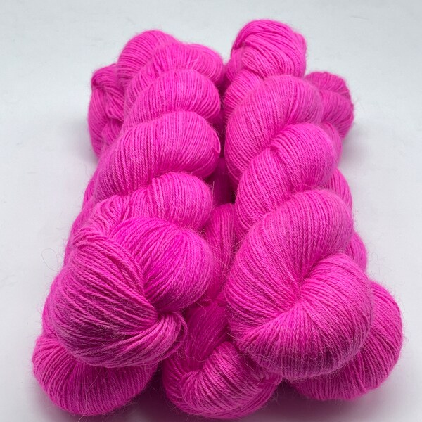 Handgefärbte Baby Llama Wolle / Farbe: Creamy Pink