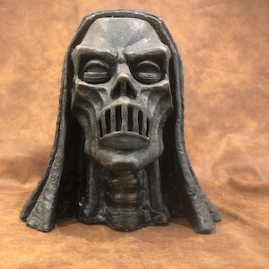 Dumbledore&#39;s army training dummy death eater (head).