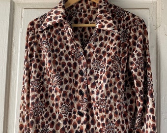 S-M | Vintage 70s cheetah-print button-down shirt