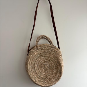 Handmade Moroccan straw handled bag with leather strap
