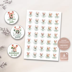Puede incluir: Hoja de pegatinas redondas con ilustraciones de cerdos y tr&eacute;boles. Textos: "Frohes Neues Jahr", "Viel Gl&uuml;ck", y "Gl&uuml;ckslicht f&uuml;r dich". Incluye un icono de descarga y la palabra "Instant".