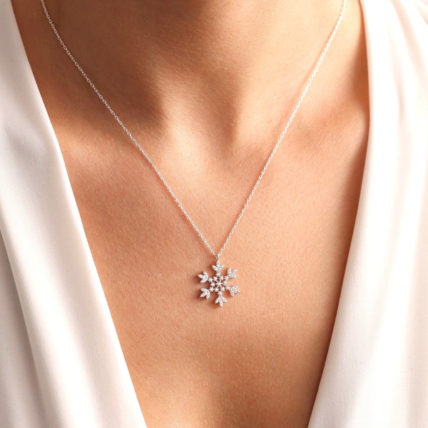 Snowflake Necklace • Snowflake Pendant • Sterling Silver Snowflake Necklace • Mothers Necklace • Grandma Necklace • Christmas Necklace