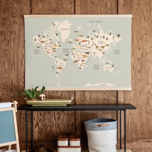 Carte sur le thème des dinosaures | Carte du monde à suspendre pour enfants | Décoration d'école à la maison | Décoration murale pour chambre d'enfants | Thème dinosaure | Carte pour chambre d'enfant | 141