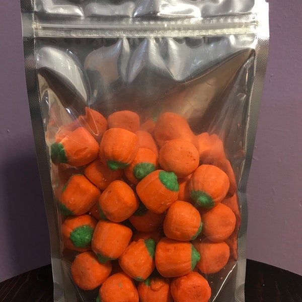 8 ozs - Freeze-Dried Candy Pumpkins Halloween Fall