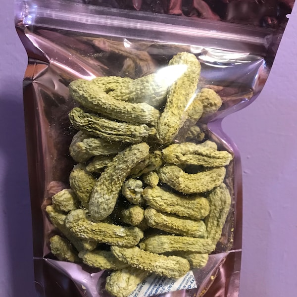 Freeze-Dried Kosher Petite Dill Pickles - 1.2 Ounce Packages