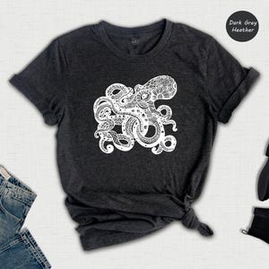 Octopus T-Shirt, Sea Monster Kraken Tee, Ocean Fishing Shirt Bild 1