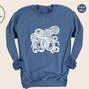 Octopus T-Shirt, Sea Monster Kraken Tee, Ocean Fishing Shirt Bild 8