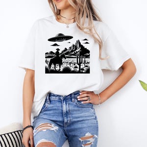 Ufo Western Shirt, Retro T-shirt, Vintage Cowboy Tshirt, Rodeo T Shirt, Wild West Shirt, Western Cowboy Shirt