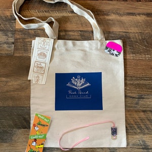 Book Squad Emblem Tote Bag - Perfect for Book Lovers - Carry Your Reads in Style - Ideal Gift for Bibliophiles