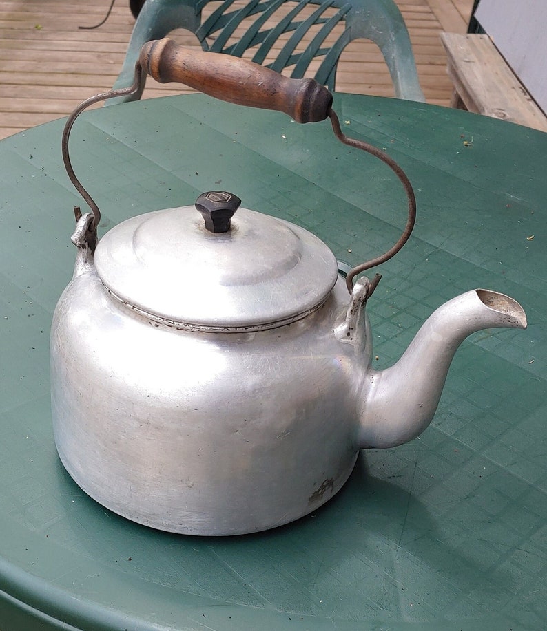 Decorative Vintage Tea Kettle polar Ware Made in Sheboygan WI Aluminum