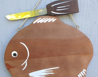 Vintage Kitsch Fish Cutting Board with Knife: Rustic Kitchen Decor ~712