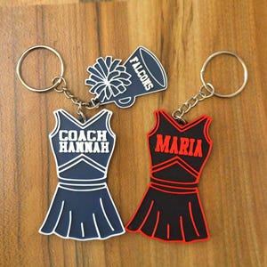 Benutzerdefinierte Cheerleader Outfit Keychain Taschenanhänger Geschenk für Cheerleader Cheerteam Teamgeist Geschenke für Töchter Cheer Squad Geschenk für Wettbewerbe