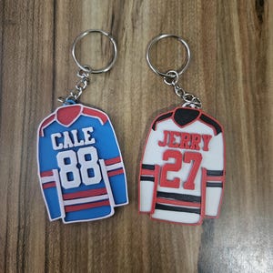 Personalized Hockey Jersey Keychain Bag Tag 3D Printed Gift for Hockey Fans Gift for Kids Hockey Sports Team Gift Custom Hockey Bag Tag