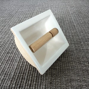 Vintage Mid-century ceramic toilet paper holder.
