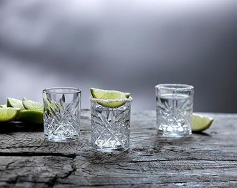 Premium Crystal Shot Glasses Set of 4, Handcrafted Elegance Fine Craftsmanship, Authentic Design Unique Cut-Patterned Barware Glass Quartet