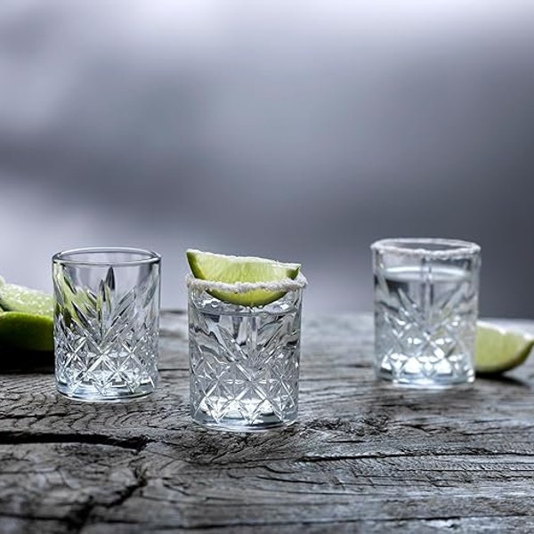 Premium Crystal Shot Glasses Set of 4, Handcrafted Elegance Fine Craftsmanship, Authentic Design Unique Cut-Patterned Barware Glass Quartet