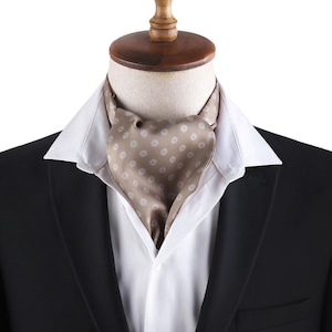 Men’s Beige Floral Ascot Tie – Elegant Cravat for Formal, Wedding & Vintage Style – Classic Tuxedo Neckwear, Gift for Him, Ascot Tie for Men