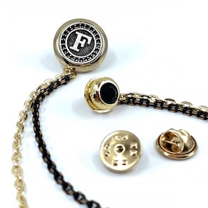 Personalized Initial Lapel Pin Chain, Wedding Mens Pin, Customized Brooch for Men, Gold Lapel Pin for Grooms, Unique Lapel Pin for Wedding