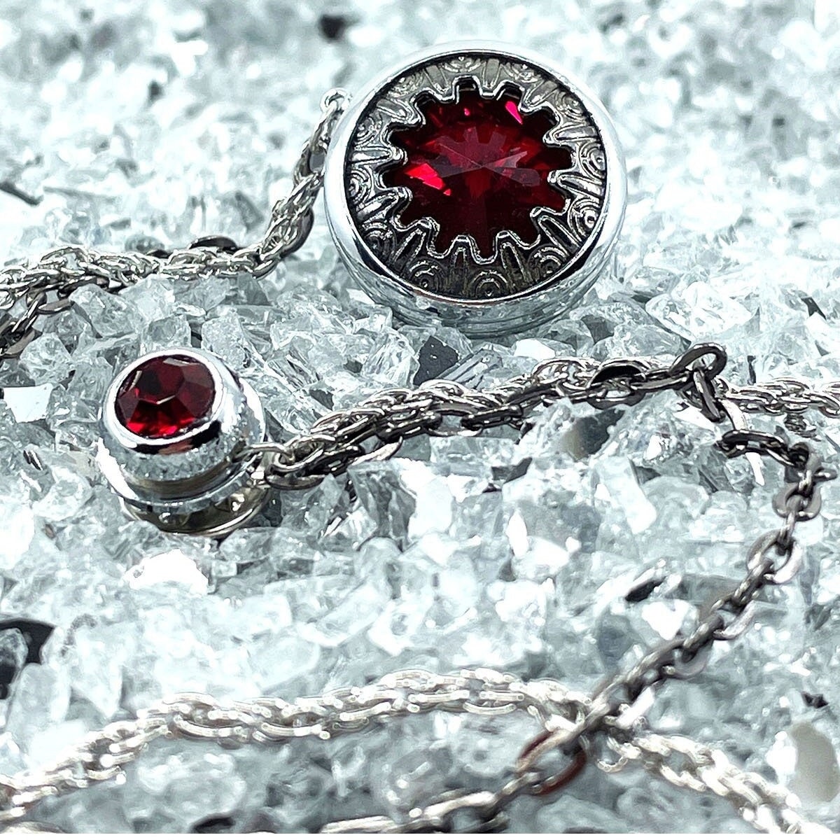 Silver Lapel Pin with Red Gemstones and Chain - Elegant Suit Accessory for Men - Formal Jacket Decoration for Weddings and Events