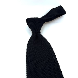Black Knit Tie - Handmade Slim Necktie for Men - Elegant and Casual Formal Wear - Perfect Gift for Weddings or Business, Men&#39;s Wedding Ties