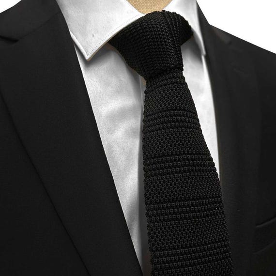 knitted tie pointed end