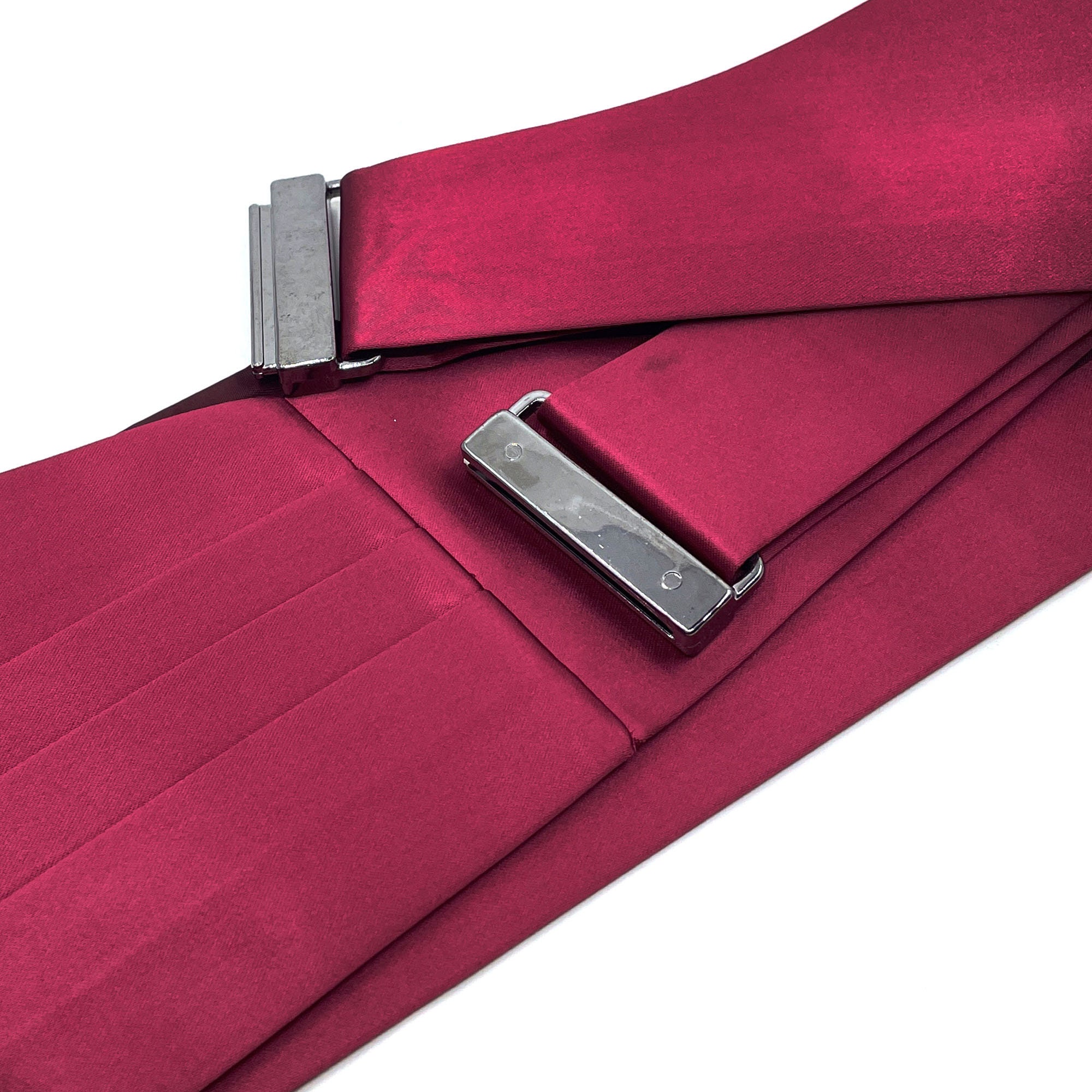 burgundy cummerbund and bow tie