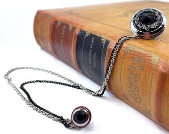 Broche de lapela artesanal em pedra com corrente: acessório masculino de luxo