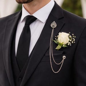 Ręcznie robiona srebrna broszka z łańcuszkiem na klapę: czarna broszka do garnituru w kształcie łezki z kamieniem szlachetnym