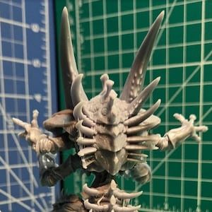 Weaponized Torsos for Hive Queens (Leg+Tail Bundles, Highly Customizable) | Tabletop Wargaming Bits