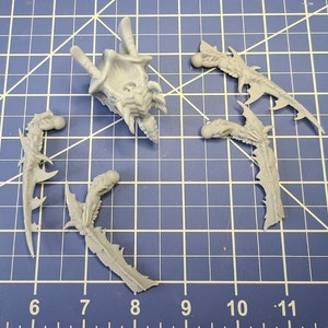 Ancient Osteolithic Bladearms of Zu&#39;makalys (Biomorph Sword Arms, 6 Styles) | Tabletop Wargaming Bits
