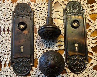 Victorian Set Pressed Floral Design Doorknob and Backplates with Keyholes - and Without keyholes