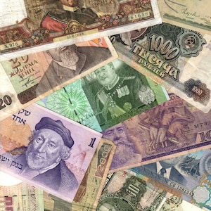 Random World Used Banknotes Quantity 15 all  different