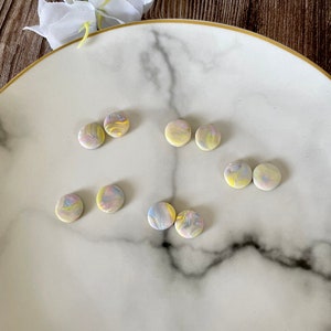 Pastel Marbled Stud Earrings - Polymer Clay  - Handmade Earrings - Spring Style