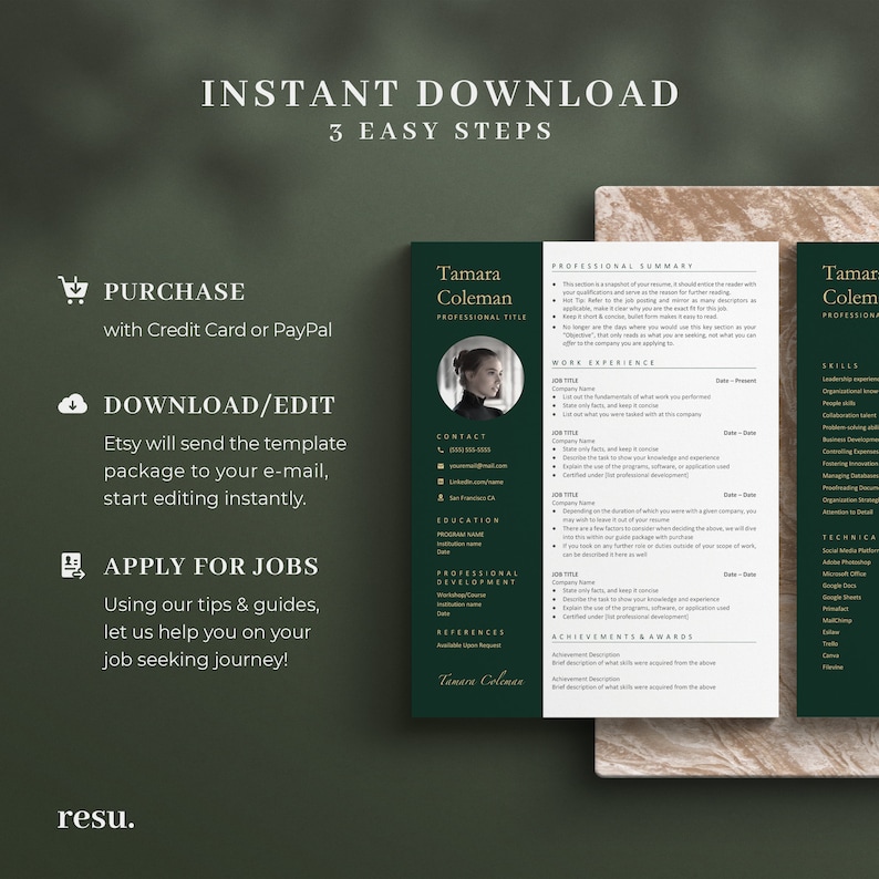 Pu&ograve; includere: Un modello di curriculum vitae verde e bianco con il testo "Download immediato 3 semplici passaggi" in alto. Il modello include sezioni per l'acquisto, il download/la modifica, la candidatura a lavoro, il riepilogo professionale, l'esperienza lavorativa, le competenze, le competenze tecniche, i risultati e i premi, e i riferimenti. Il modello &egrave; progettato per aiutare i candidati a lavoro a creare un curriculum vitae professionale.