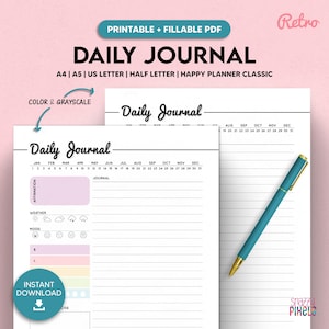Puede incluir: Un diario diario en PDF imprimible y rellenable con páginas rayadas, una sección de afirmación de color púrpura claro y un rastreador del clima y el estado de ánimo. El diario incluye el texto "Daily Journal" e "Instant Download". Un bolígrafo turquesa con detalles dorados descansa sobre las páginas.