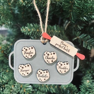 Gingerbread Family Ornament Svg (Digital file)