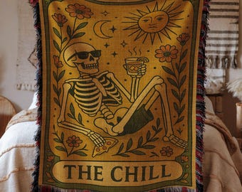 Chill Skeleton Cotton Woven Blanket: Retro Halloween Decor