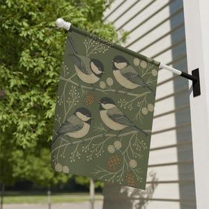 Bandera de jardín con carbonero, letrero de jardín con aves del bosque, decoración rústica de la naturaleza.