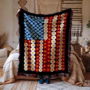 Floral American Flag Woven Blanket, 4th July Decor, Daisy Flowers Throw Blanket, USA Patriotic Gift, Independence Day Woven Blanket