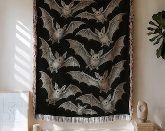 Coperta in cotone intrecciato con motivo pipistrello: arazzo spettrale per Halloween, decorazione gotica per la casa.