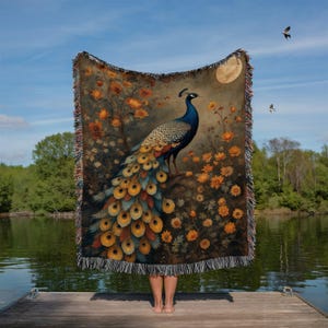 Peacock Woven Blanket Tapestry – Elegant Floral Bird Wall Art for Boho Home Decor, Nature Lovers, Gifts for Her or Housewarming