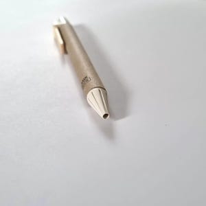 Kugelschreiber aus Pappe