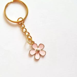 Children&#39;s keychain with flower