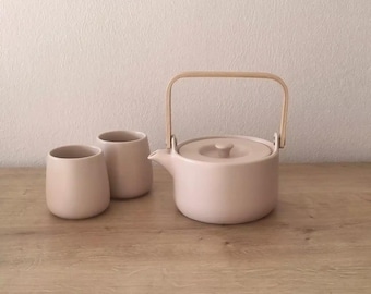 Pink ceramic tea set &quot;Pion&quot;