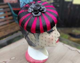 Tovenaarhoed rood en zwart, Royal Ascot, bruiloft, gelegenheid