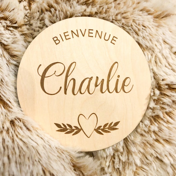 Carte Bienvenue bébé | Carte en bois personnalisée | cadeau naissance | Carte étape bébé