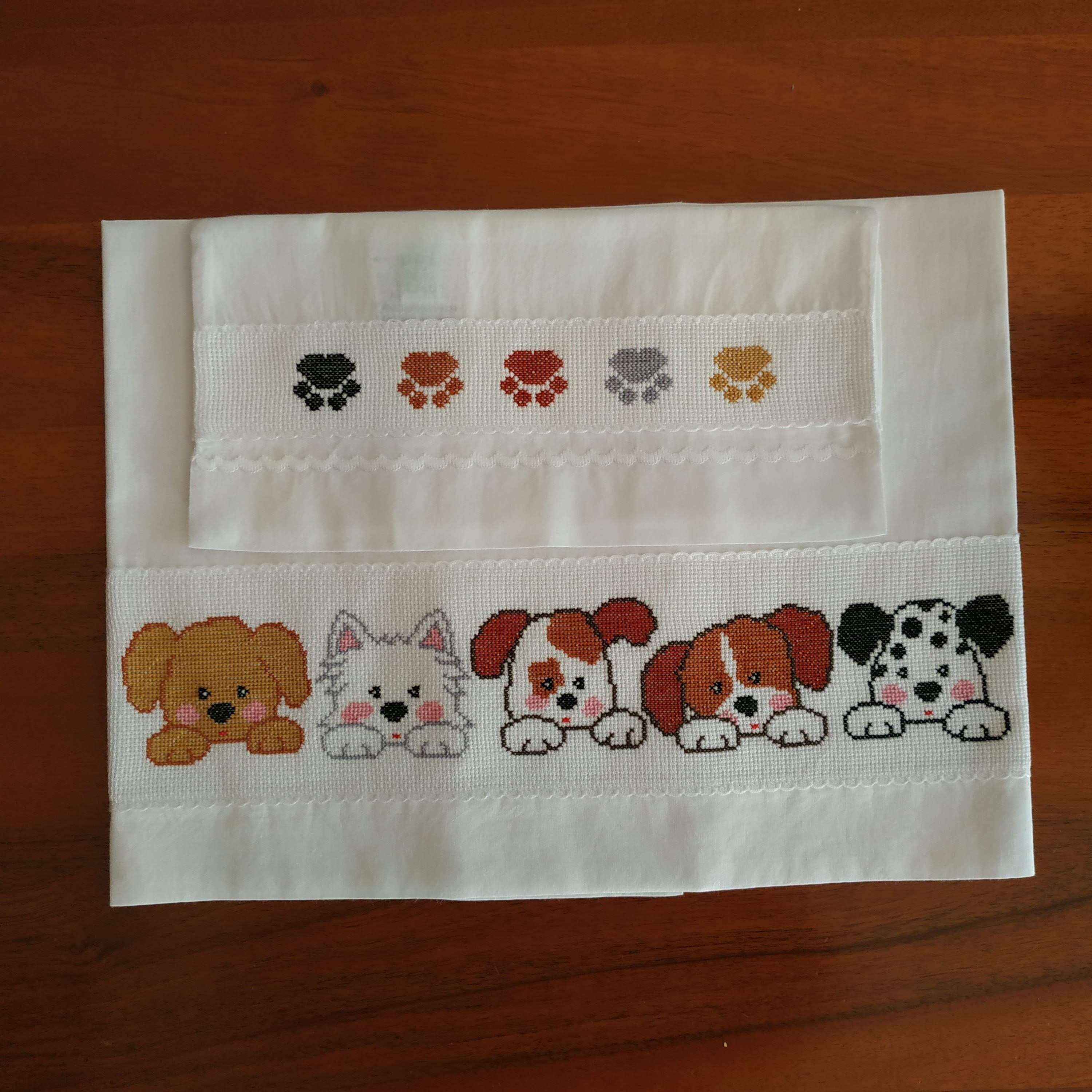 Dog embroidered cotton sheets and pillowcase for pram or cot