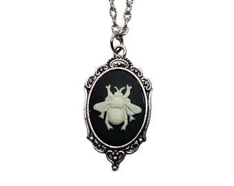 Handmade Oxidized Silver Victorian Bee Cameo Necklace
