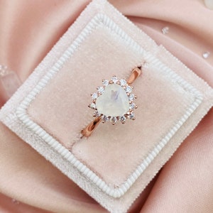Anillo de piedra lunar de corazón puro, anillo sencillo, anillo de corazón, anillo llamativo, anillo de promesa, anillos para mujer, anillo de plata esterlina, anillo de compromiso